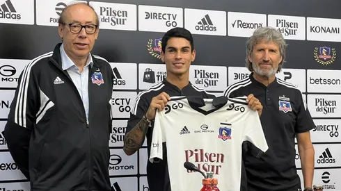 Erick Wiemberg es pura felicidad tras ser presentado en Colo Colo.