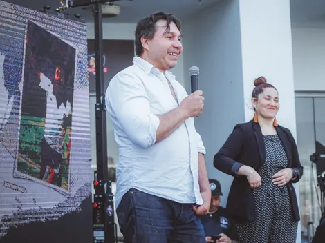 Escultor de estatua de Carlos Caszely: “En un héroe deportivo”