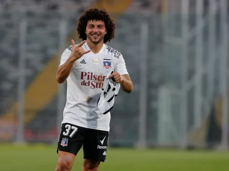 Falcón canta a todo pulmón canción de Colo Colo en su matrimonio