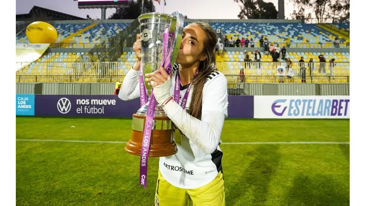 La felicidad de Antonia Canales tras el título de Colo Colo FEM.