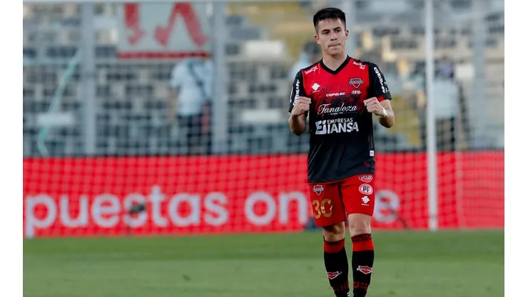 Matías Moya no la pensó dos veces para aceptar la oferta de Colo Colo.