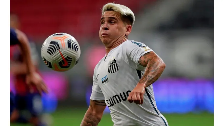 Yeferson Soteldo en Santos de Brasil
