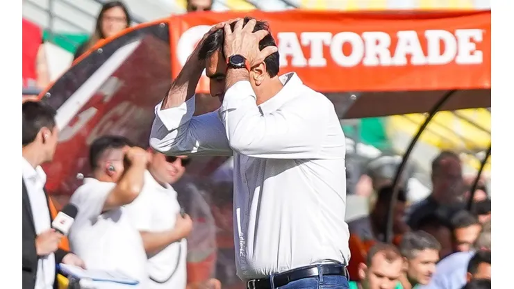Gustavo Quinteros no oculta su preocupación por los refuerzos de Colo Colo.