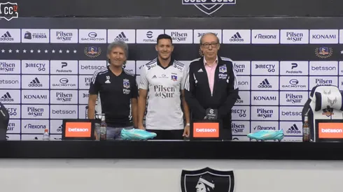 Alfredo Stöhwing tira la talla con Ramiro González