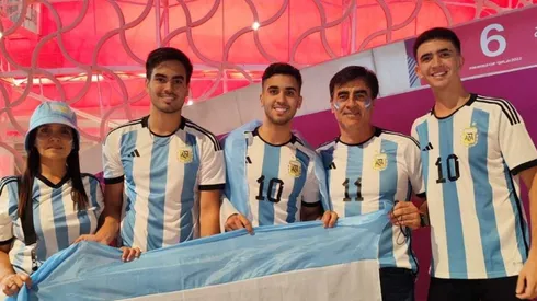 Gustavo Quinteros está junto a toda su familia para alentar a Argentina