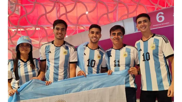 Gustavo Quinteros está junto a toda su familia para alentar a Argentina