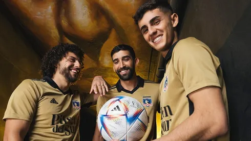 La reacción de los hinchas de Colo Colo a la camiseta conmemorativa.