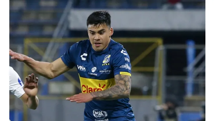 Alex Ibacache comienza a rondar el Estadio Monumental