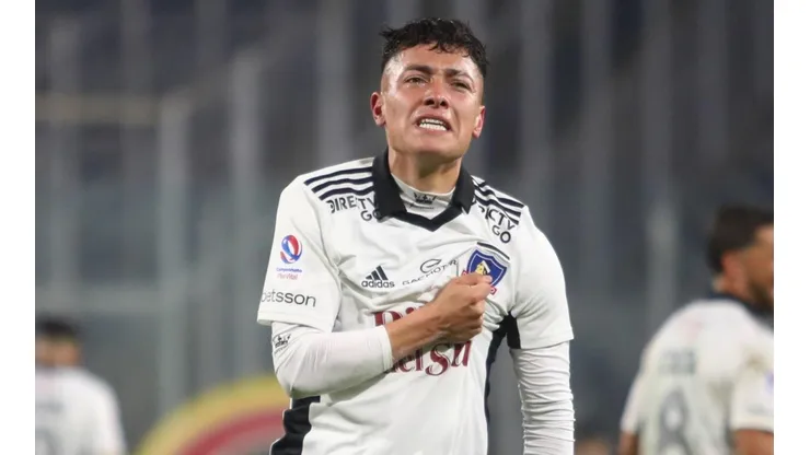 Cristián Zavala se tatúa su primer gol con la camiseta de Colo Colo.