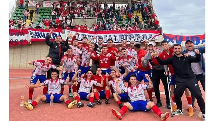 Thomas Osorio es campeón y asciende con Deportes Linares