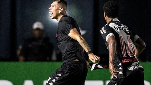 Ex DT de Carlos Palacios lo echa al agua y asegura que quiere volver a Chile.