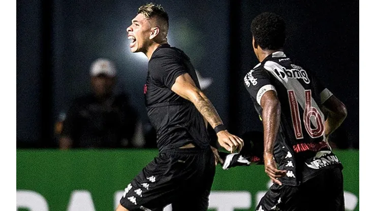 Ex DT de Carlos Palacios lo echa al agua y asegura que quiere volver a Chile.