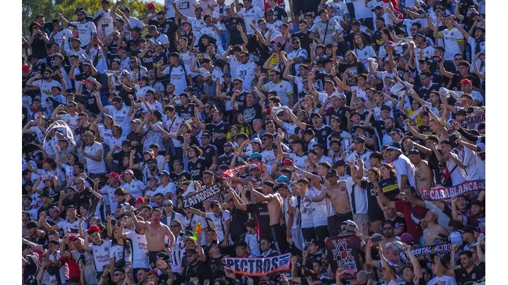 Liga española vuelta loca con el apoyo de hinchas de Colo Colo en Viña.