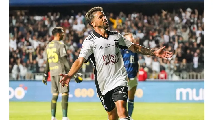 Jean Beausejour le presta el ropero completo a Gabriel Costa.