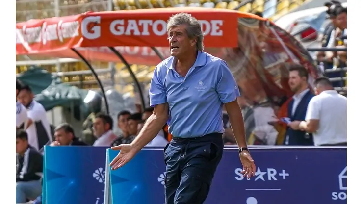 Manuel Pellegrini se fue expulsado en el Betis ante Colo Colo