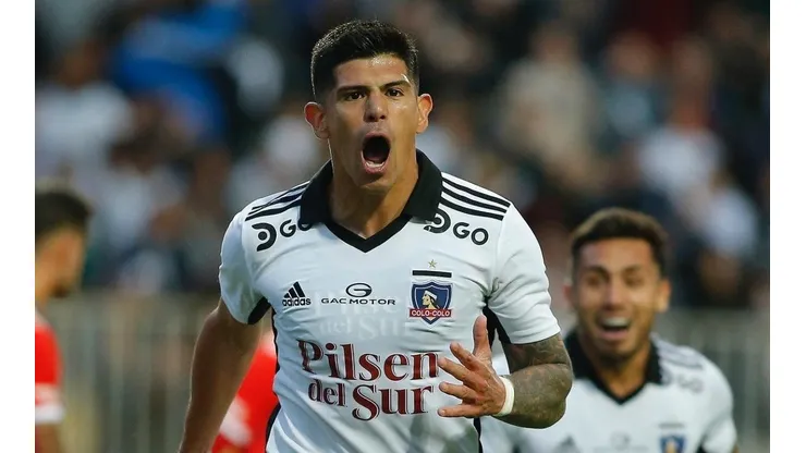 Colo Colo se lo da vuelta a River en cinco minutos.