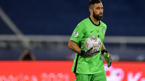 Bravo llegaría sin problemas a los amistosos de La Roja.