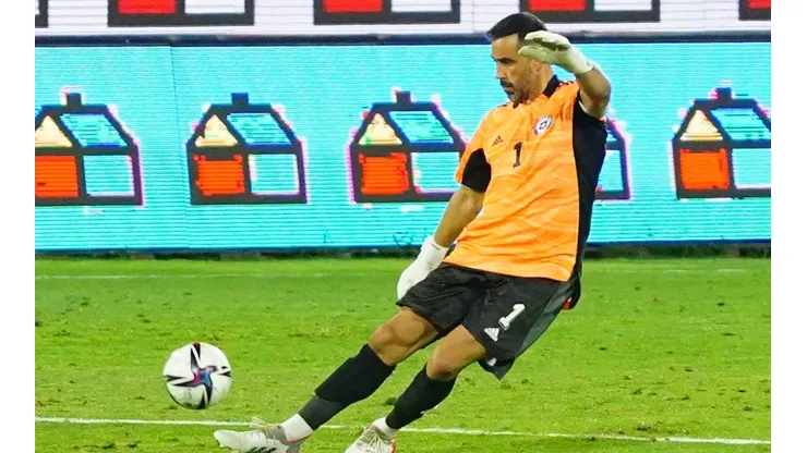 Bravo vuelve a la Roja y se pierde los amistosos ante Colo Colo.