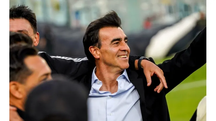 En el directorio de Blanco y Negro no tienen dudas sobre el futuro de Gustavo Quinteros en Colo Colo