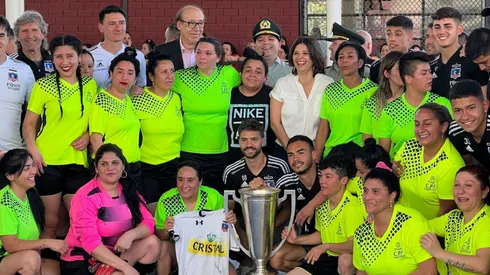 Colo Colo visitó el Centro Penitenciario Femenino de San Joaquín