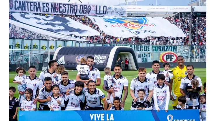 Colo Colo celebra a lo grande en el Estadio Monumental