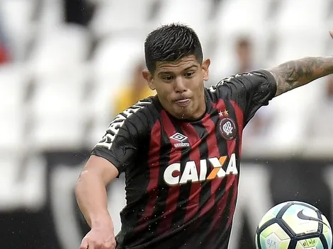 ¿Algo más? Hinchas del Paranaense anhelan con regreso de Pavez