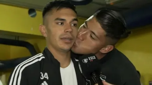 Cortés interrumpe entrevista a Pizarro para darle un beso y llenarlo de elogios.