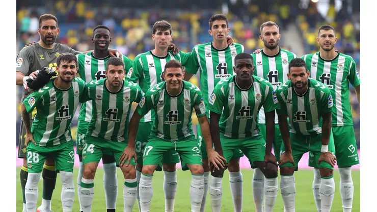 Claudio Bravo fue una de las figuras en el empate del Betis ante Cádiz.