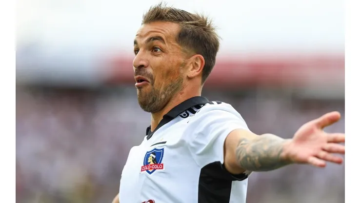 Dirigente de la U de Perú la tira al córner ante el interés en Gabriel Costa.
