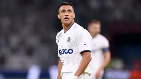 Alexis Sánchez sufrió con la soledad en delantera ante el PSG
