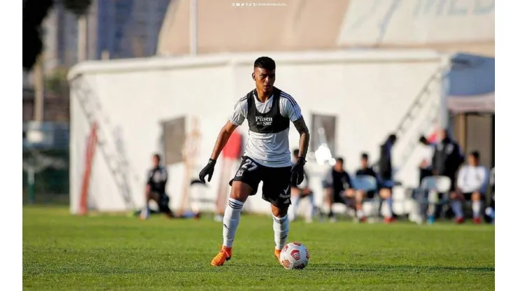 Daniel Gutiérrez se disfrazó de goleador en la victoria de los Albos ante Cobresal