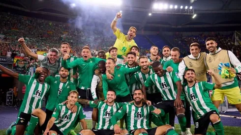 A Claudio Bravo le brillan los ojos con venir a Chile con su equipo