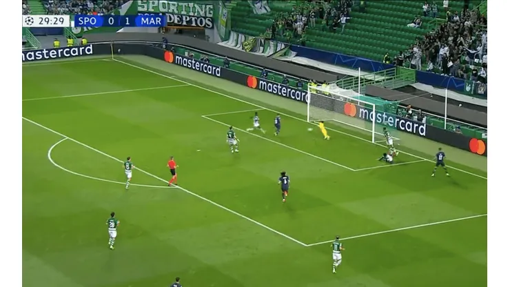 ¡Sánchez histórico! El ex Colo Colo anota en triunfo de Marsella y se convierte en máximo goleador chileno en Champions.
