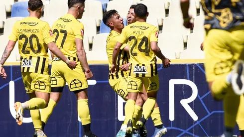 Ethan Espinoza le da vida a Fernández Vial