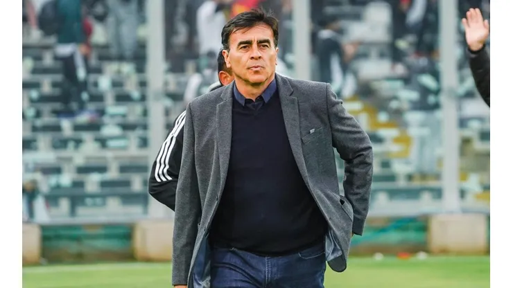 En Colo Colo se juegan todas las cartas por la continuidad de Quinteros.