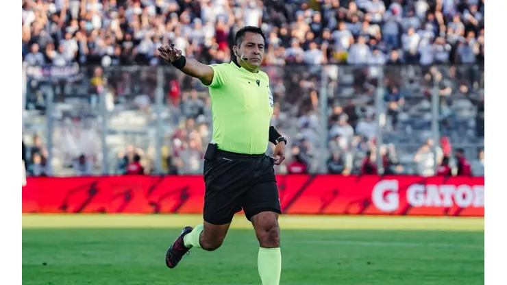 Julio Bascuñán defiende su actuar en el partido de Colo Colo ante Curicó Unido