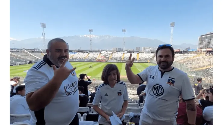 Hinchas de Colo Colo forjan amistad conociéndose en el Monumental.