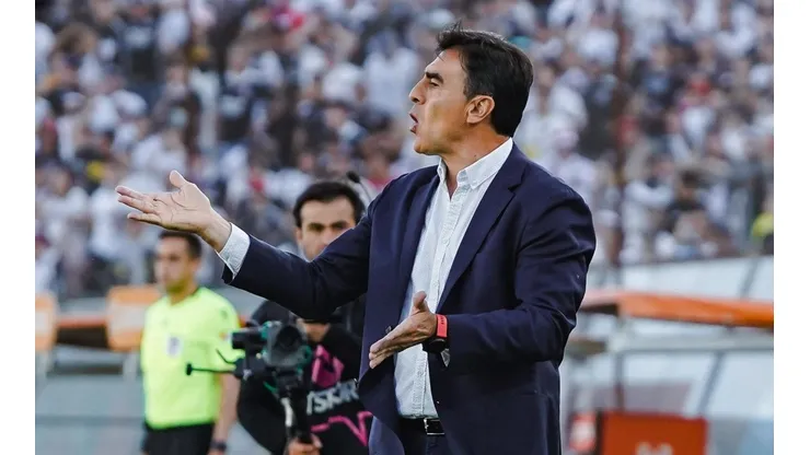 El lamento de Gustavo Quinteros tras el empate ante Curicó Unido.