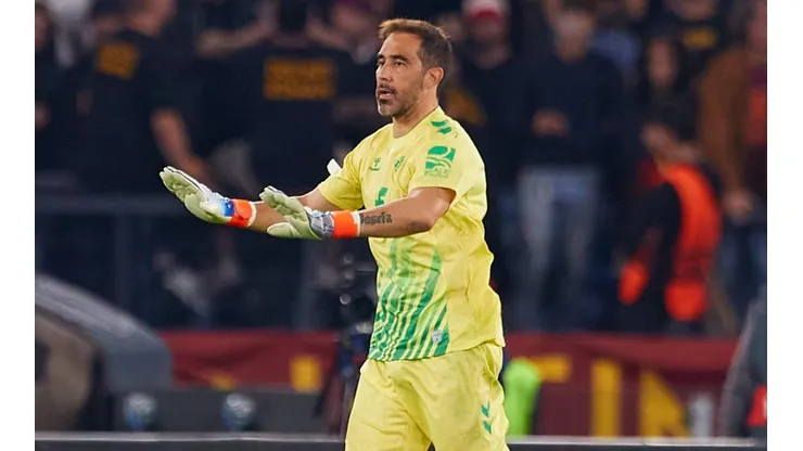 Prensa española delira por partido de Bravo en histórico triunfo del Betis.