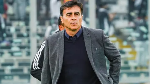 Gustavo Quinteros no se ve fuera de Colo Colo para la próxima temporada.