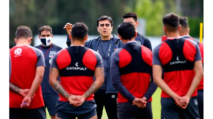 Quinteros viajó más de 20 horas para poder dirigir a Colo Colo.