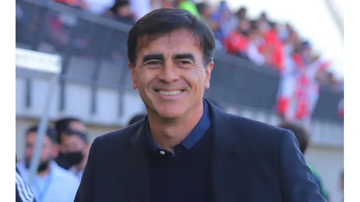 Presidente de Colo Colo sobre la opción de Gustavo Quinteros a Independiente