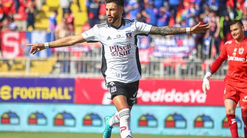 Figura dentro y fuera de la cancha: Lucero cumple el sueño de pequeño hincha.