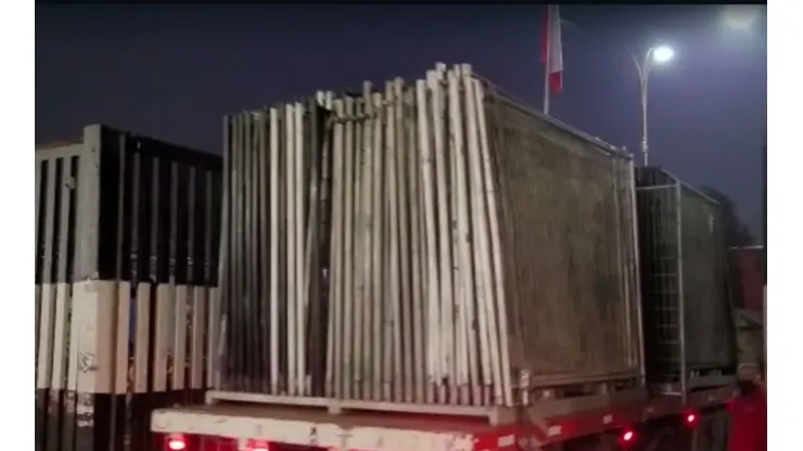 Colo Colo trabaja a toda máquina para reparar el techo del Estadio Monumental