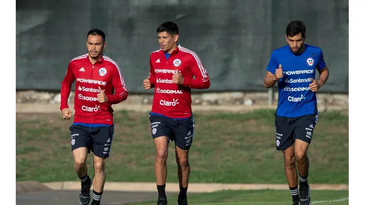 Gustavo Quinteros podrá trabajar con plantel completo desde este jueves