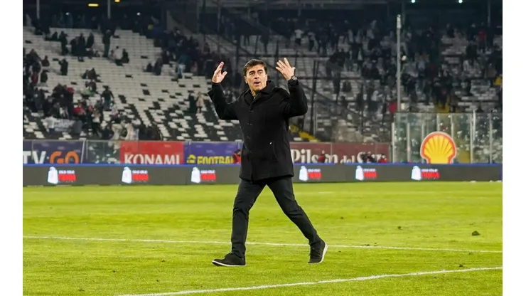 “La prioridad de Quinteros es seguir en Colo Colo”.