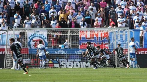 Colo Colo lo igualó sobre la hora en San Carlos