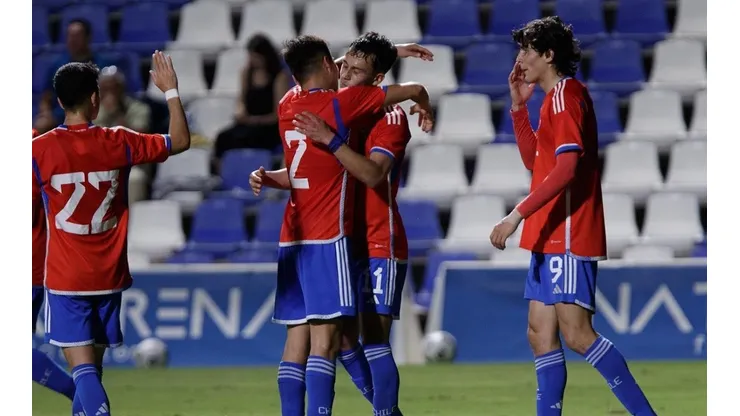 El equipo nacional busca despedirse con una victoria del Costa Cálida Supercup