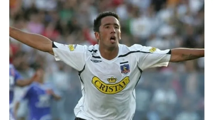 Lucas Barrios le convirtió dos goles a Universidad de Chile en aquella tarde del 2008