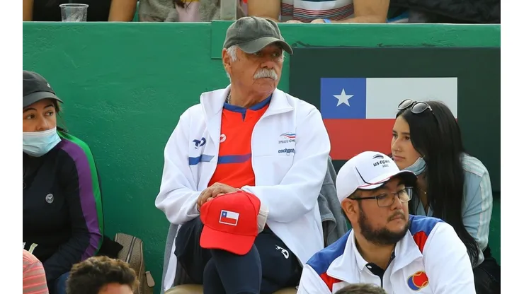 Nicolás Massú extendió la invitación a Carlos Caszely para asistir a la Copa Davis